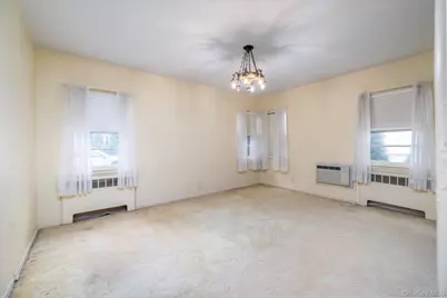 52 Woods Avenue, Malverne, NY 11565 - Photo 17