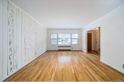 52 Woods Avenue, Malverne, NY 11565 - Photo 7
