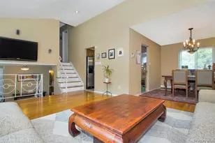 29 Village Dr, Jericho, NY 11753 - Photo 5