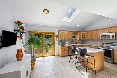 79 Spruce Lane, Valley Stream, NY 11581 - Photo 13