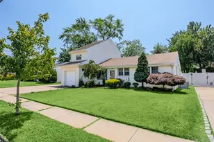 79 Spruce Ln, Valley Stream, NY 11581 - Photo 7