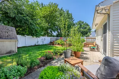 79 Spruce Lane, Valley Stream, NY 11581 - Photo 35