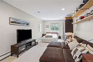 79 Spruce Ln, Valley Stream, NY 11581 - Photo 25