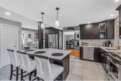 14 Locust Street, Ronkonkoma, NY 11779 - Photo 5