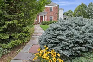 23 Westminster Rd, West Hempstead, NY 11552 - Photo 13