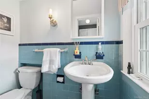 23 Westminster Rd, West Hempstead, NY 11552 - Photo 31
