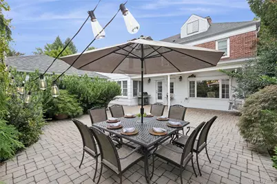 23 Westminster Road, West Hempstead, NY 11552 - Photo 11