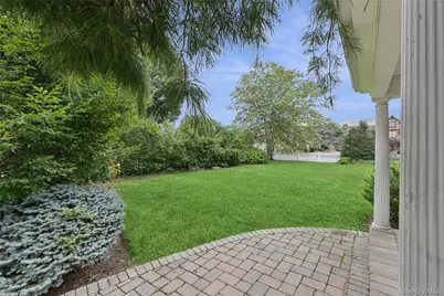 23 Westminster Road, West Hempstead, NY 11552 - Photo 5