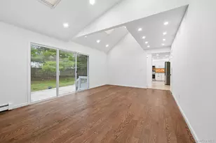 19 Sherwood Ct, Ronkonkoma, NY 11779 - Photo 3