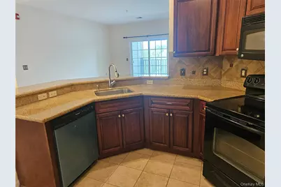 934 Tower Ridge Circle, Middletown, NY 10941 - Photo 11