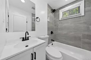 15 Grand Pl, Huntington Station, NY 11746 - Photo 13