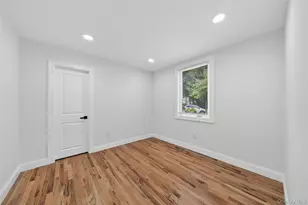 15 Grand Pl, Huntington Station, NY 11746 - Photo 9
