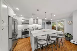 1 Cortland Ave, Jericho, NY 11753 - Photo 9