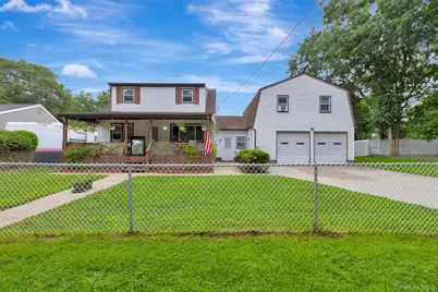 46 Pentmoor Drive, Mastic, NY 11950 - Photo 3