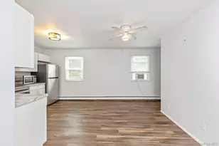 46 Pentmoor Dr, Mastic, NY 11950 - Photo 29