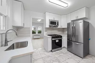 2 Fordham Place, Hempstead, NY 11550 - Photo 5