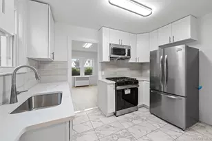 2 Fordham Pl, Hempstead, NY 11550 - Photo 5