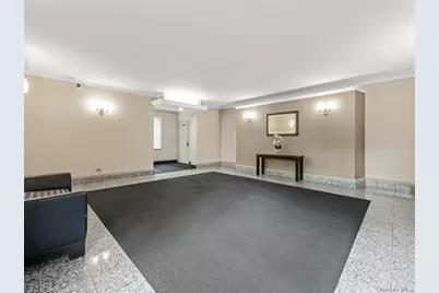 67-12 Yellowstone Boulevard #f6, Forest Hills, NY 11375 - Photo 5