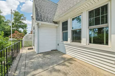 781 Grand Terrace Avenue, Baldwin, NY 11510 - Photo 29