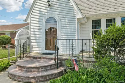 781 Grand Terrace Avenue, Baldwin, NY 11510 - Photo 5
