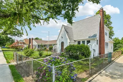 781 Grand Terrace Avenue, Baldwin, NY 11510 - Photo 3
