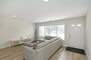 20 Laurel Ave, East Islip, NY 11730 - Photo 11