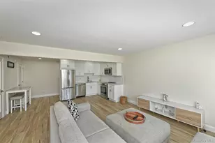 20 Laurel Ave, East Islip, NY 11730 - Photo 7