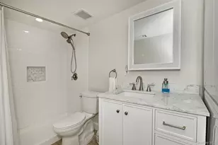 20 Laurel Ave, East Islip, NY 11730 - Photo 23