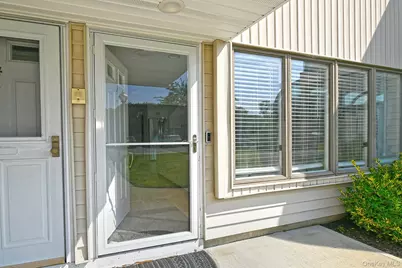 20 Laurel Avenue #3, East Islip, NY 11730 - Photo 5