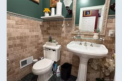 267 Dante Avenue, Tuckahoe, NY 10707 - Photo 15