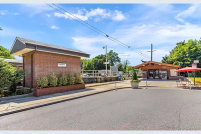 42-30 Douglaston Parkway #5L, Douglaston, NY 11363 - Photo 31