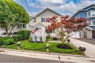 15 West Boulevard, East Rockaway, NY 11518 - Photo 1