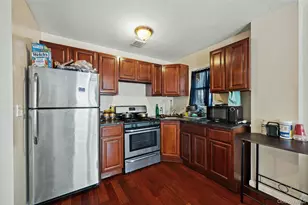 825 E 224th St, Bronx, NY 10466 - Photo 13