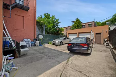 825 E 224th Street #2, Bronx, NY 10466 - Photo 15