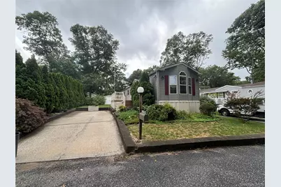 1661 Old Country Road #84, Riverhead, NY 11901 - Photo 3