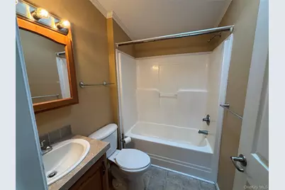 1661 Old Country Road #84, Riverhead, NY 11901 - Photo 23