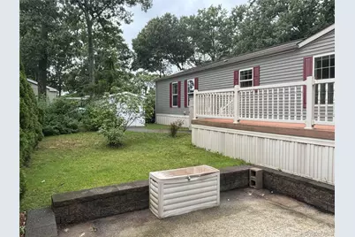 1661 Old Country Road #84, Riverhead, NY 11901 - Photo 5