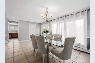 301 W 22nd Street, Deer Park, NY 11729 - Photo 5