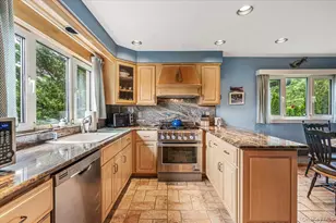 38-50 Hillcrest Ave, Douglaston, NY 11363 - Photo 13