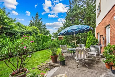 3850 Hillcrest Avenue, Douglaston, NY 11363 - Photo 5