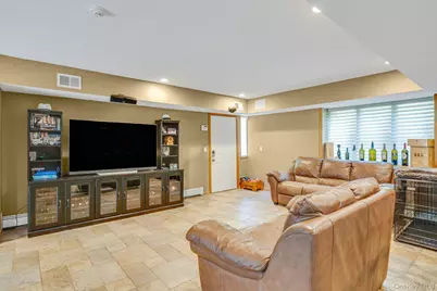 56 Old Homestead Road, Port Jefferson, NY 11777 - Photo 19