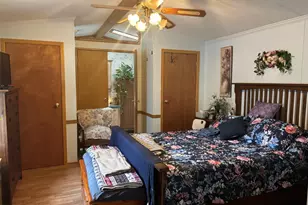 1661 Old Country Rd, Riverhead, NY 11901 - Photo 21