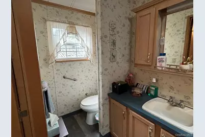 1661 Old Country Road #189, Riverhead, NY 11901 - Photo 27
