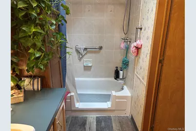 1661 Old Country Road #189, Riverhead, NY 11901 - Photo 31