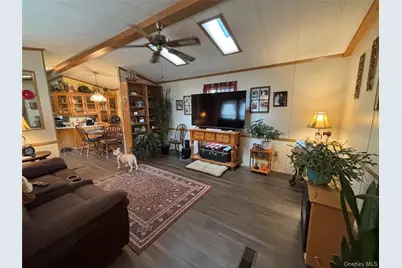 1661 Old Country Road #189, Riverhead, NY 11901 - Photo 5