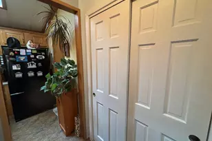 1661 Old Country Rd, Riverhead, NY 11901 - Photo 17