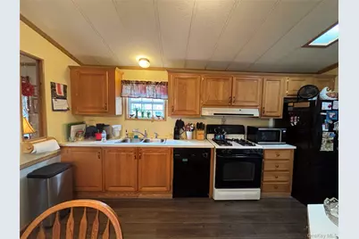 1661 Old Country Road #189, Riverhead, NY 11901 - Photo 13