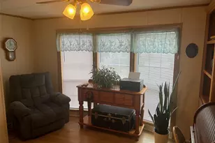 1661 Old Country Rd, Riverhead, NY 11901 - Photo 37