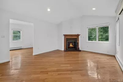 234 Betsy Ross Drive, Orangeburg, NY 10962 - Photo 19