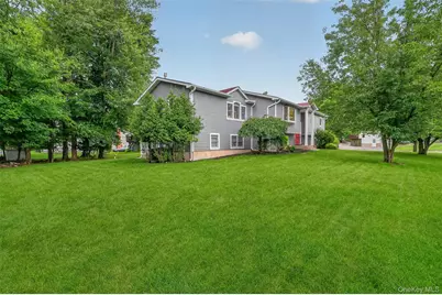234 Betsy Ross Drive, Orangeburg, NY 10962 - Photo 3